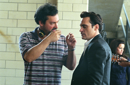 Walk The Line-17-450-James Mangold and Joaquin Phoenix